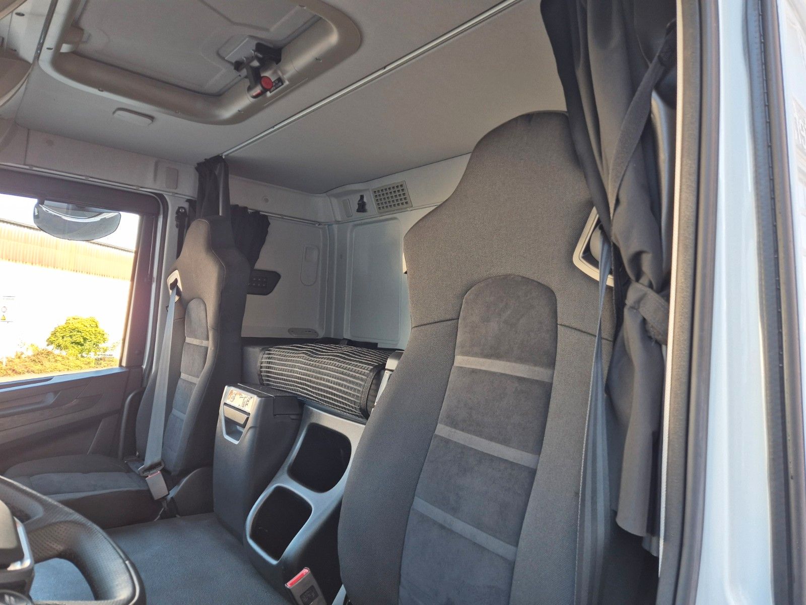 Fahrzeugabbildung Iveco AT190S40/FP Böse Schwenkwand LBW AHK