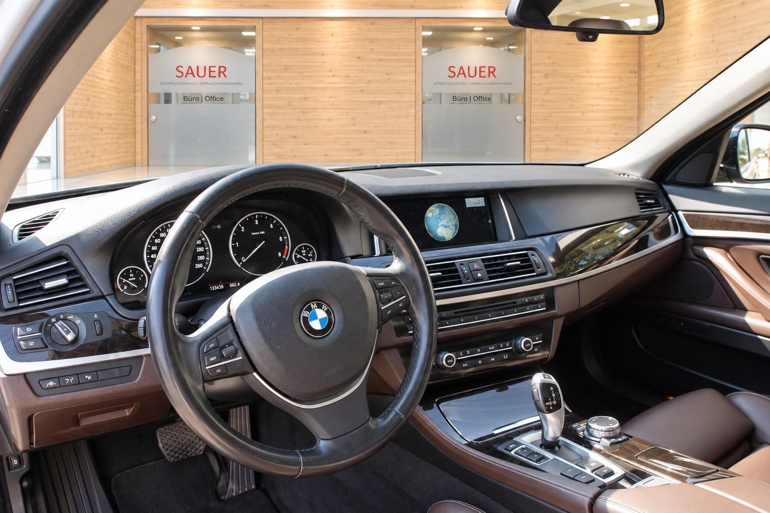 BMW 535 D - 313 CV - TOURING LUXE - BVA - HAYON ÉLECTRIQUE