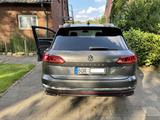 Volkswagen Touareg 3.0 V6 TDI 210kW 4MOTION Tiptronic - - Volkswagen Touareg: 2.0