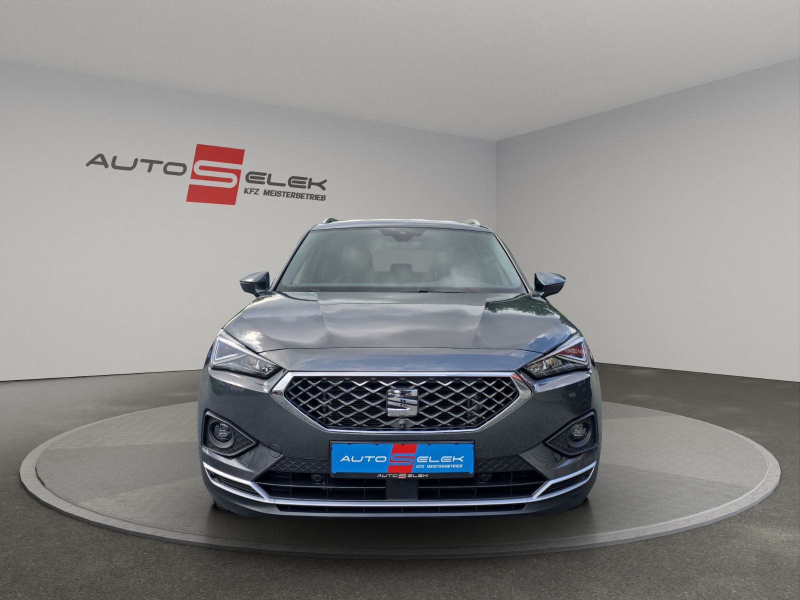 Fahrzeugabbildung SEAT Tarraco Xcellence 4Drive/7-Sitzer/360°