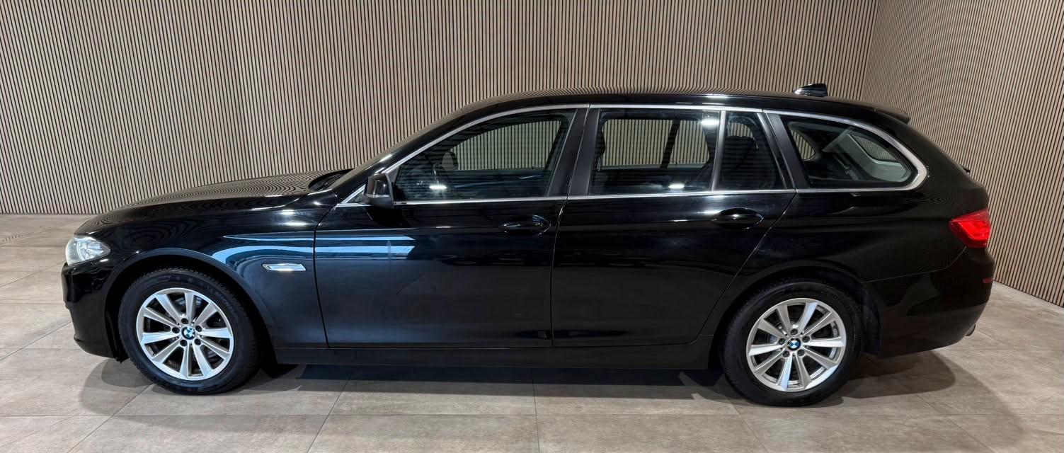 BMW 520 2014 — interior