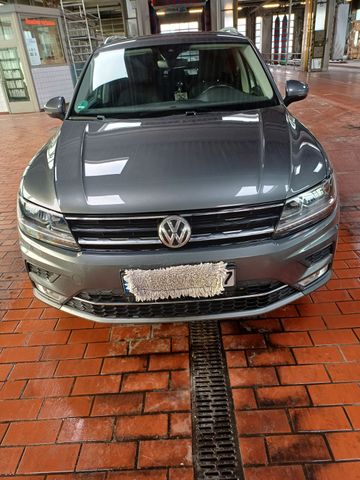 Volkswagen Tiguan 2.0 TSI 132kW DSG 4MOTION Highline Hi...