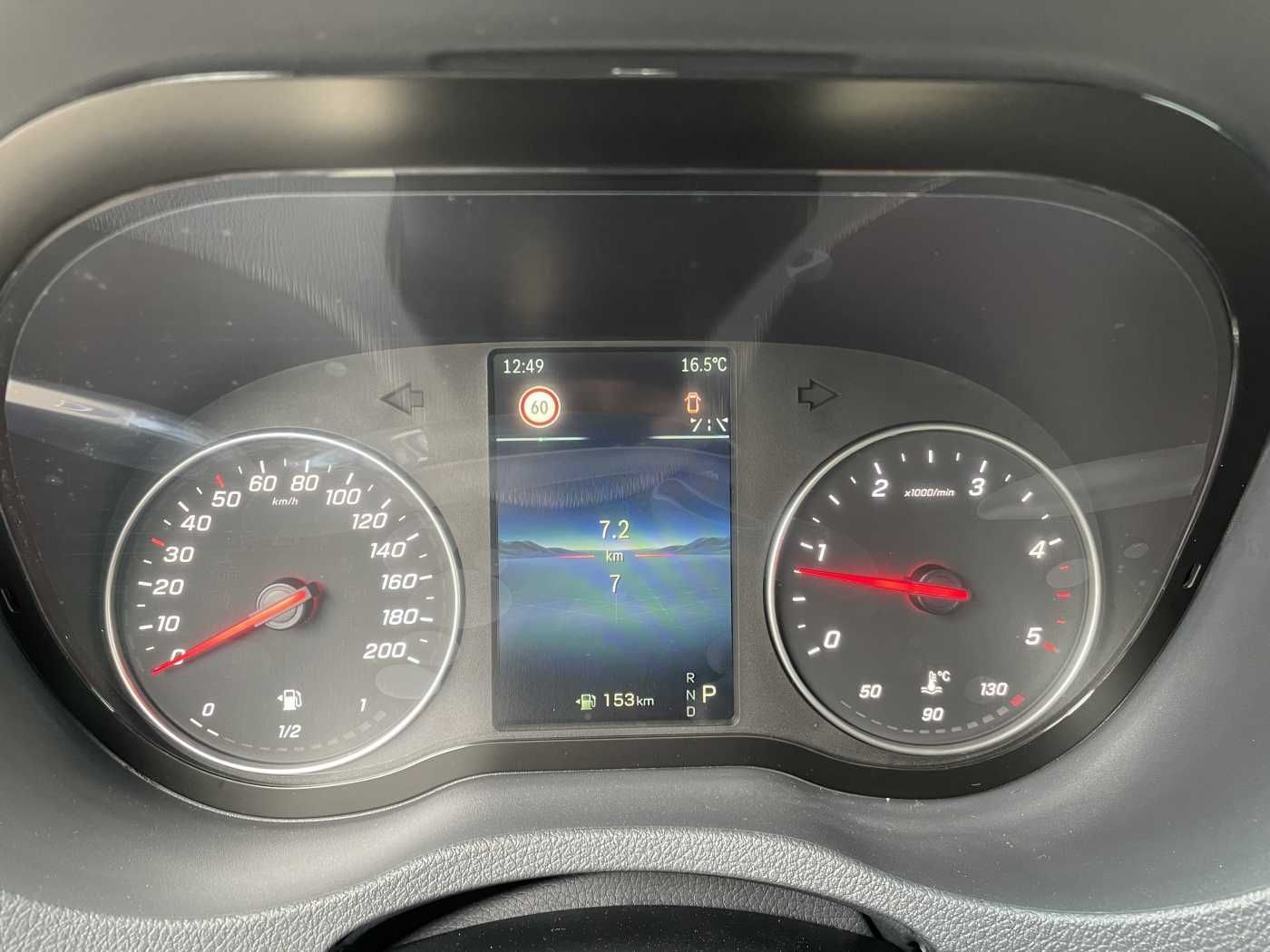 Fahrzeugabbildung Mercedes-Benz Sprinter 319 CDI 4x4 DoKa Klima Stdheiz AHK LED