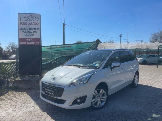 Peugeot 5008 1.6 HDi 115CV Allure 7 POSTI