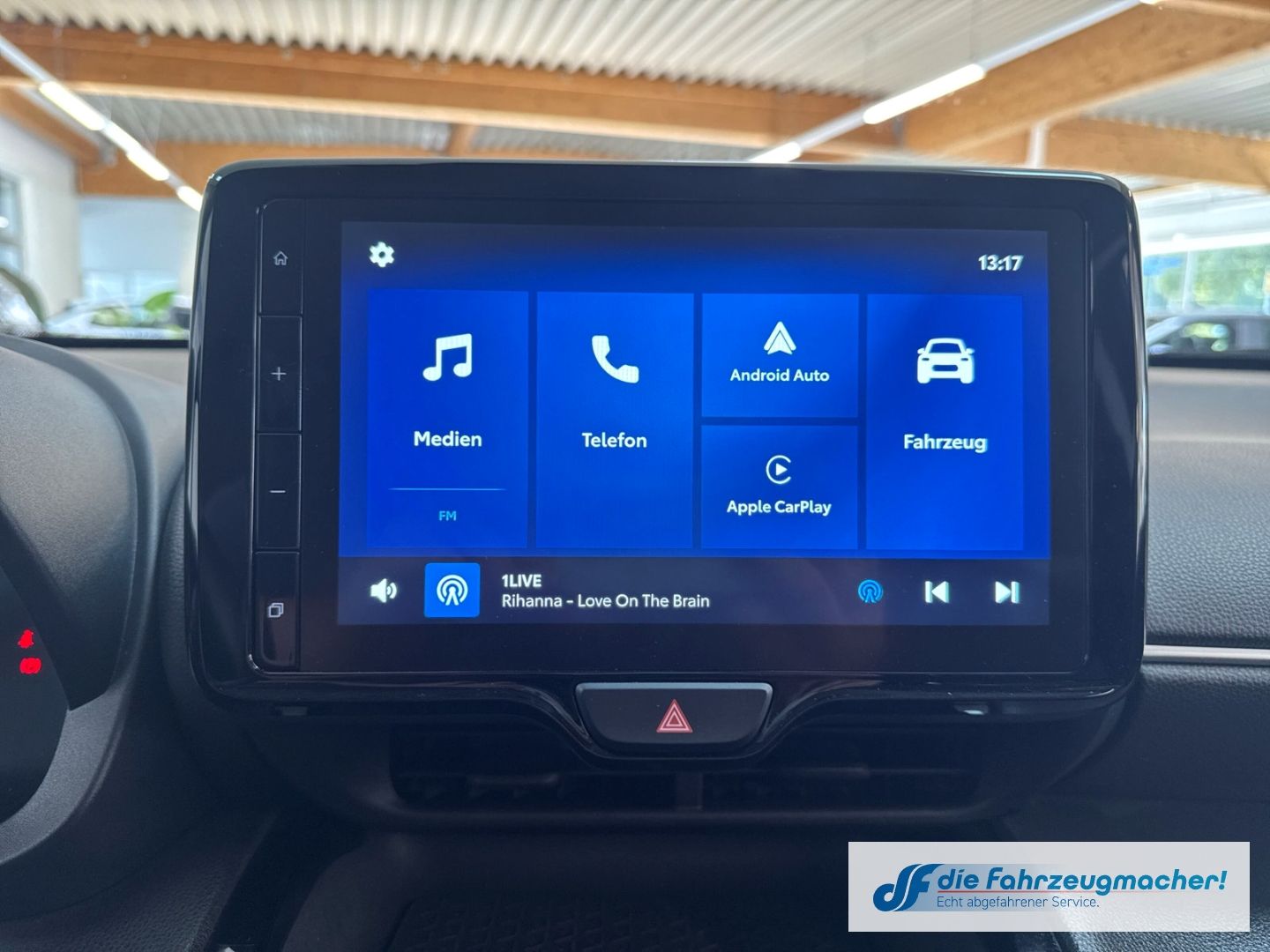 Fahrzeugabbildung Toyota Yaris Cross ACTIVE Hybrid DAB Spurhalteass. Fern