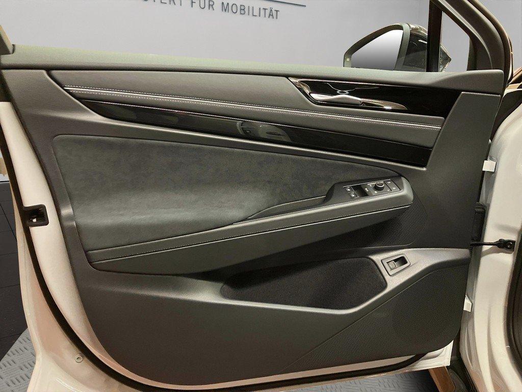 Volkswagen ID.7 Tourer Pro 210 kW Matrix ACC 360° AHK Navi