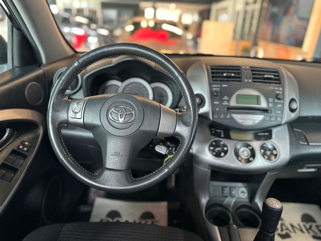 Toyota RAV 4 Team *4×4*Benzin*All Terrain*
