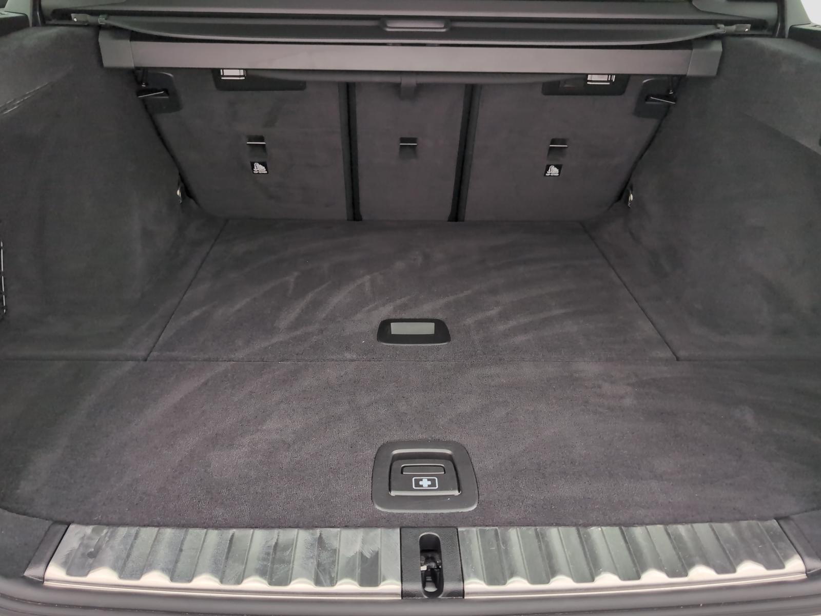 BMW 330i xDrive Touring LiveCockpitProf Kamera HiFi