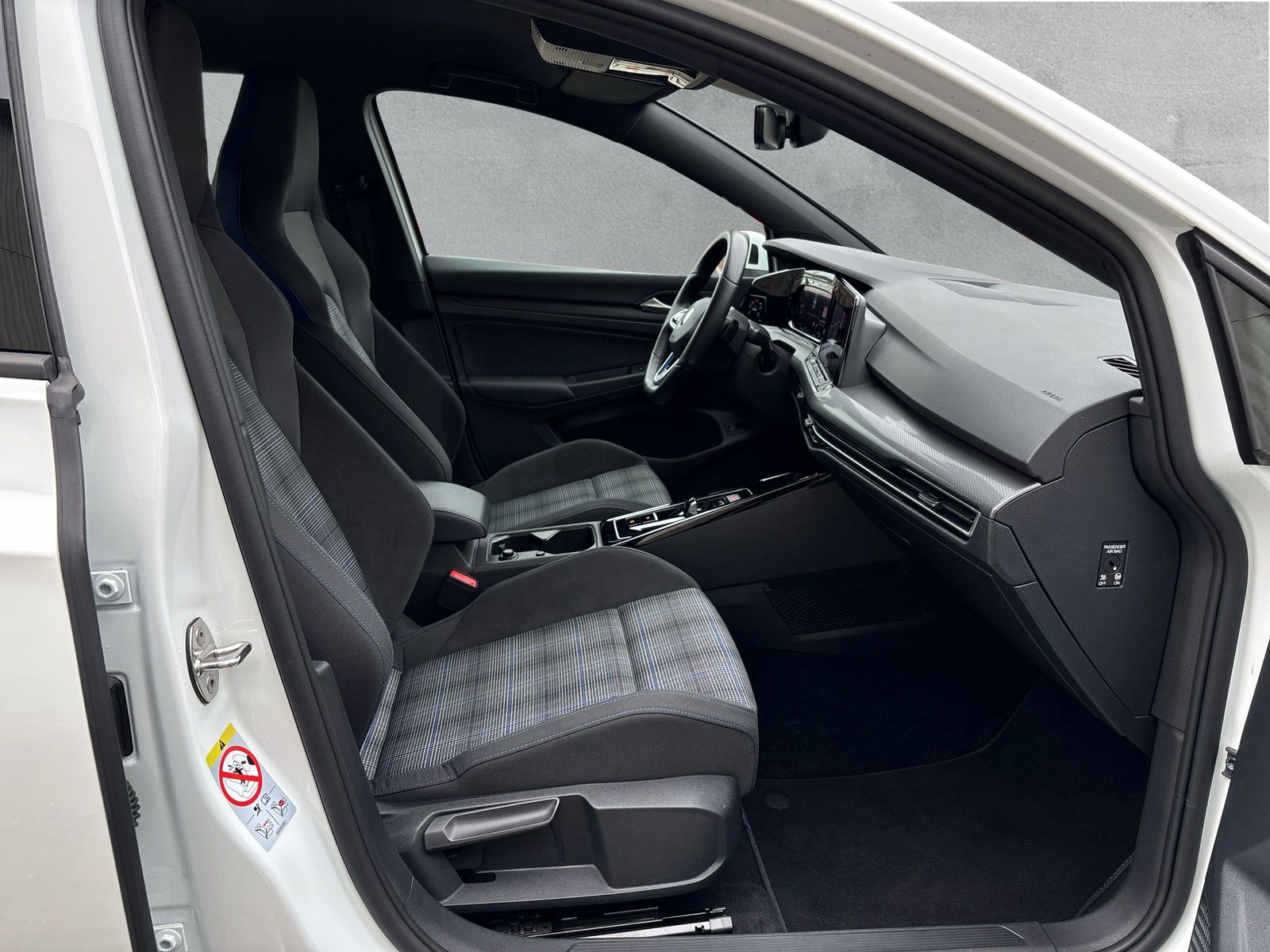 Fahrzeugabbildung Volkswagen Golf GTE 1.4 eHybrid DSG App-Connect