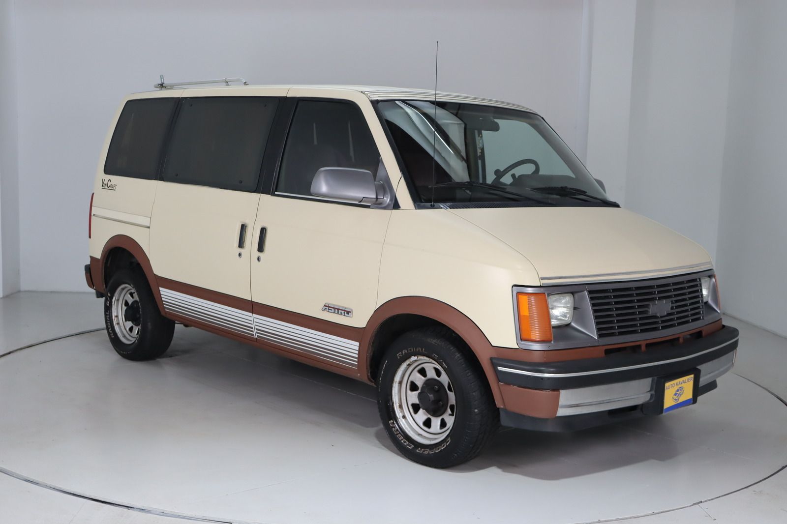 Fahrzeugabbildung Andere Chevrolet Astro Van WOMO * Vorzelt * HU/AU neu