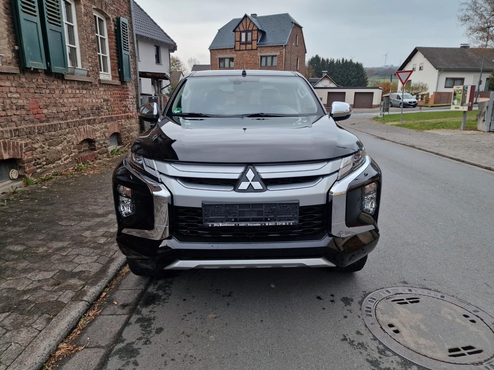 Mitsubishi L200 2-2d Select Doka 8-fach bereift