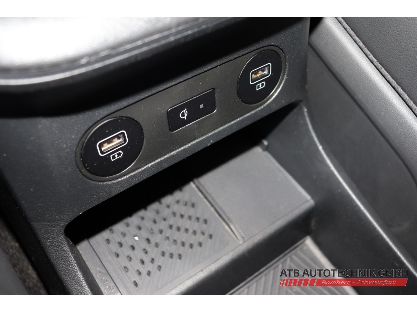 Fahrzeugabbildung Hyundai IONIQ 5 UNIQ 77,4kWh Batt. SOH98,1% 4WD HUD El.