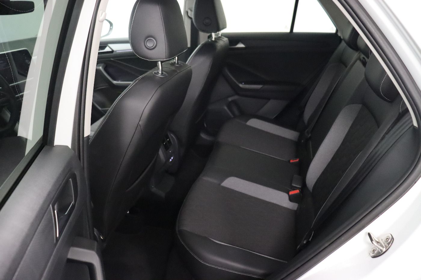 Volkswagen T-Roc - Bild 8