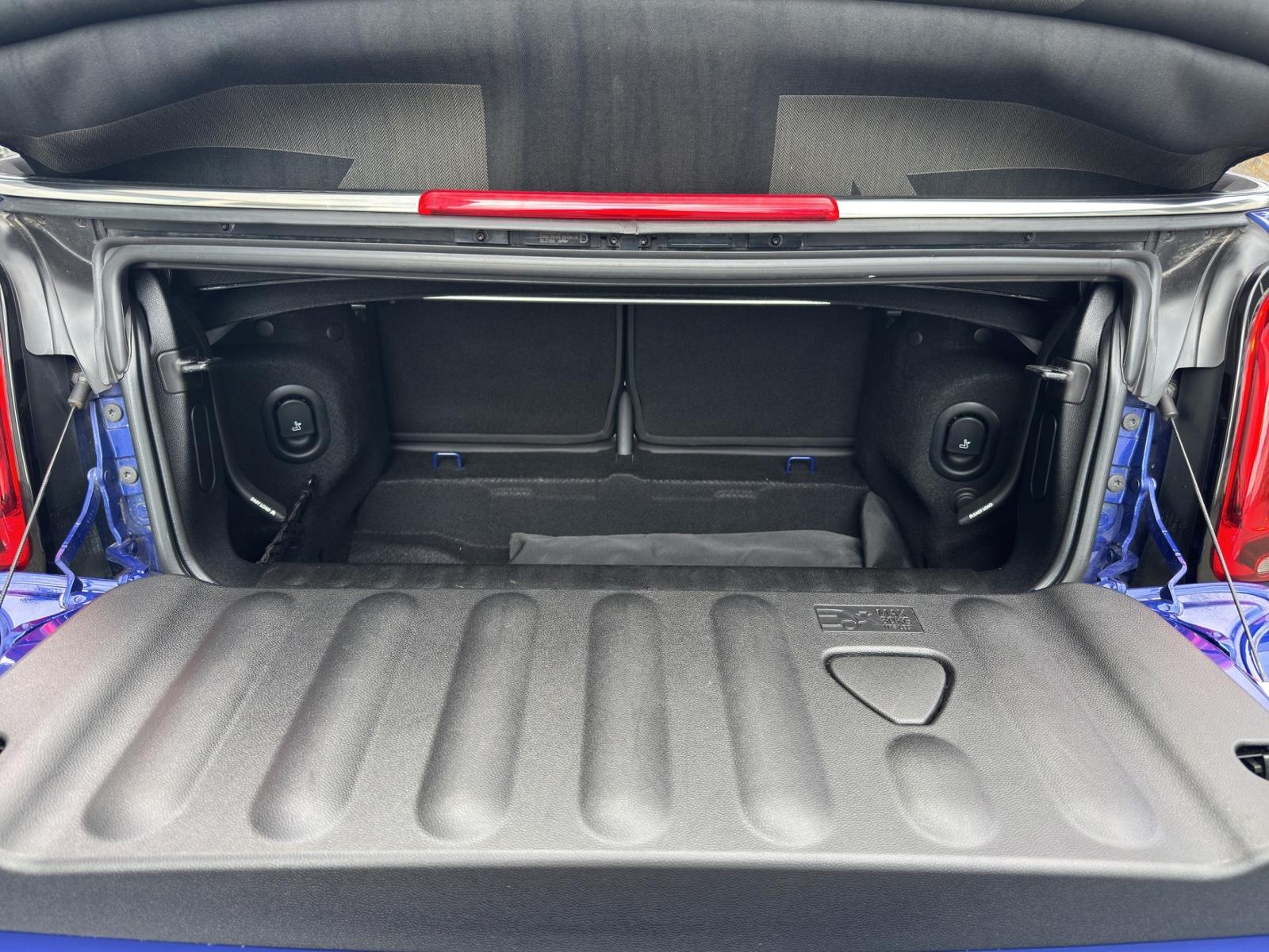 MINI Cooper S Cabrio Navi Kamera LED WirelessCharging