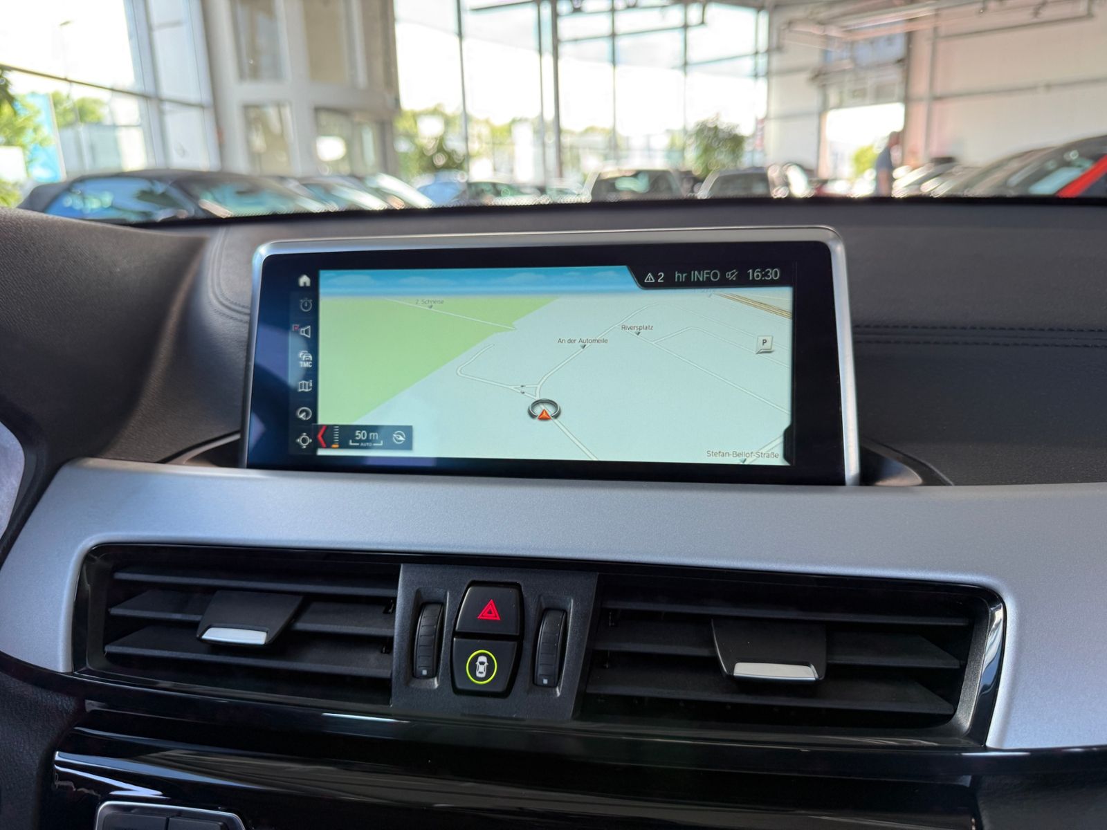 Fahrzeugabbildung BMW X2 sDrive 20 i HUD LEDER KAM LED 18"