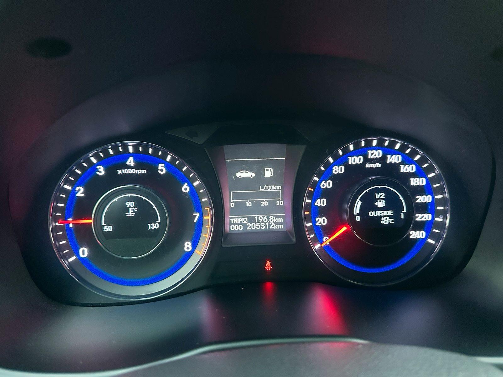 Hyundai i40 2012 — photo 7