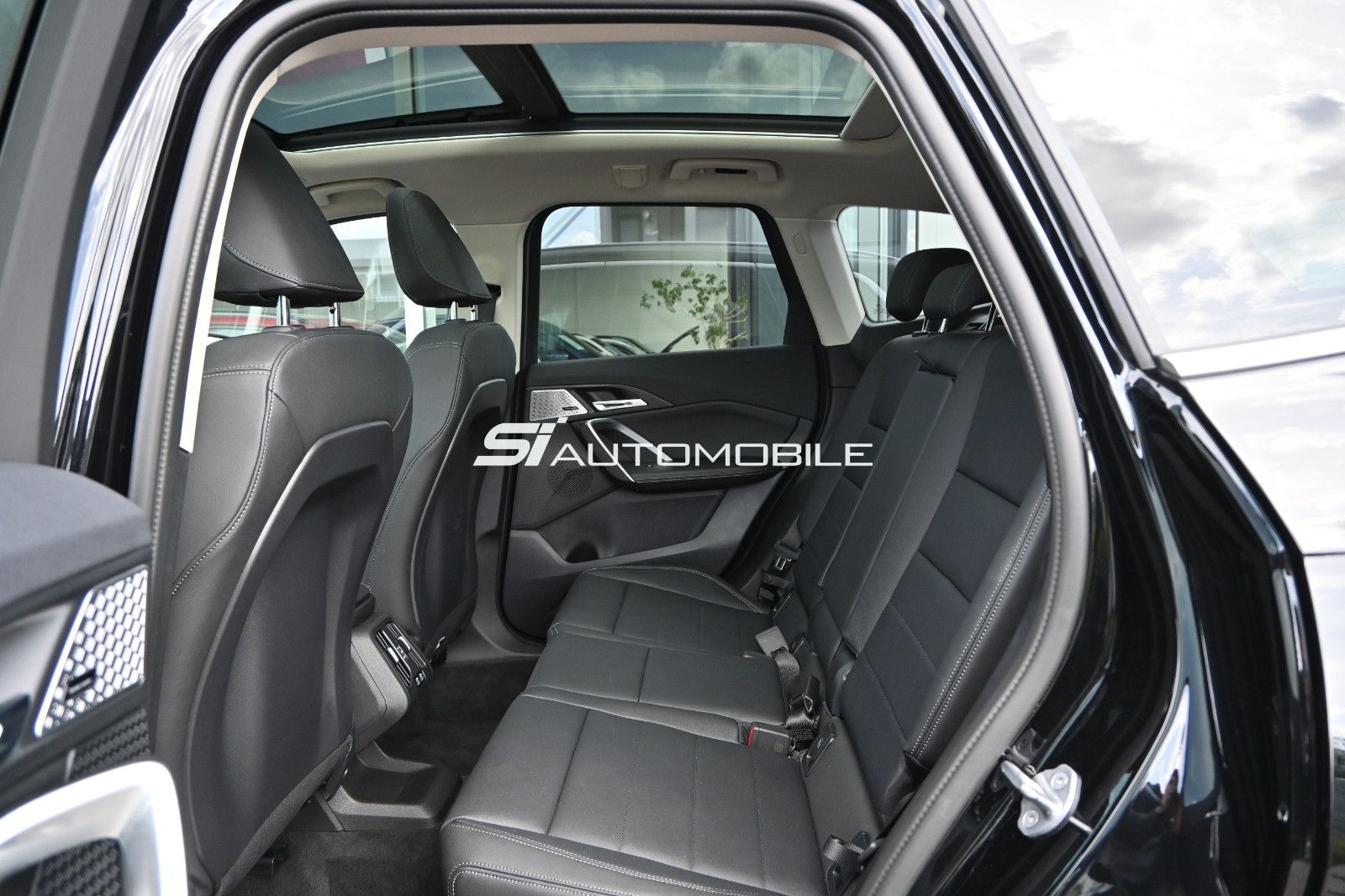 Fahrzeugabbildung BMW X1 xDr.23d xLine °ACC°AHK°HUD°H/K°MEMO°PANO°360°