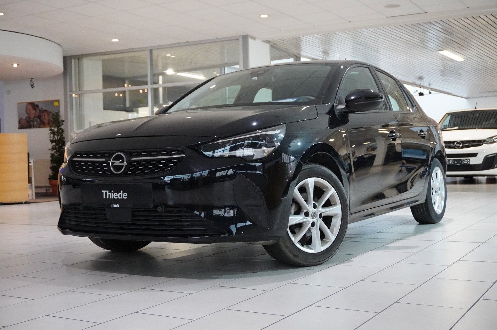 Fahrzeugabbildung Opel Corsa F 1.2 ELEGANCE NAVI/LED/KAMERA/SPORT/DAB+