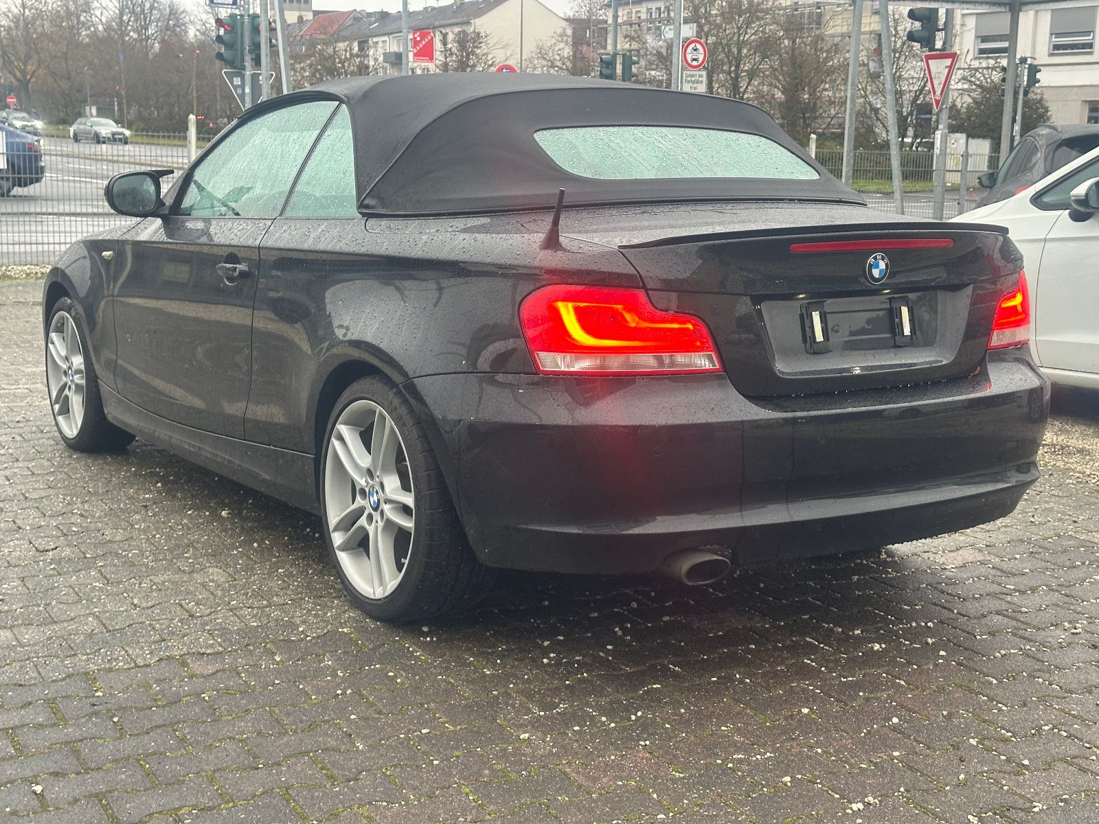 Fahrzeugabbildung BMW 120d CABRIO*LEDER+NAVI+18`LM+SHZ*