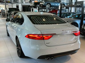 Jaguar XF - 4