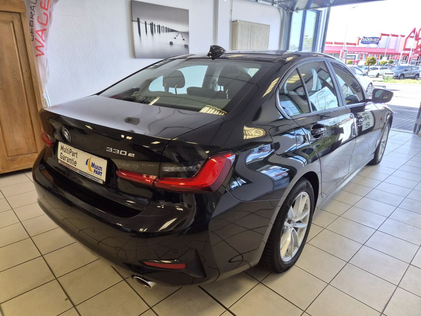 Fahrzeugabbildung BMW 330 e Advantage / NAVI / KLIMA / Garantie