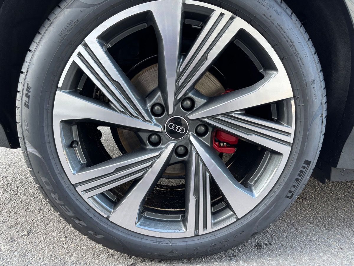 Audi Q6 e-tron - Bild 22