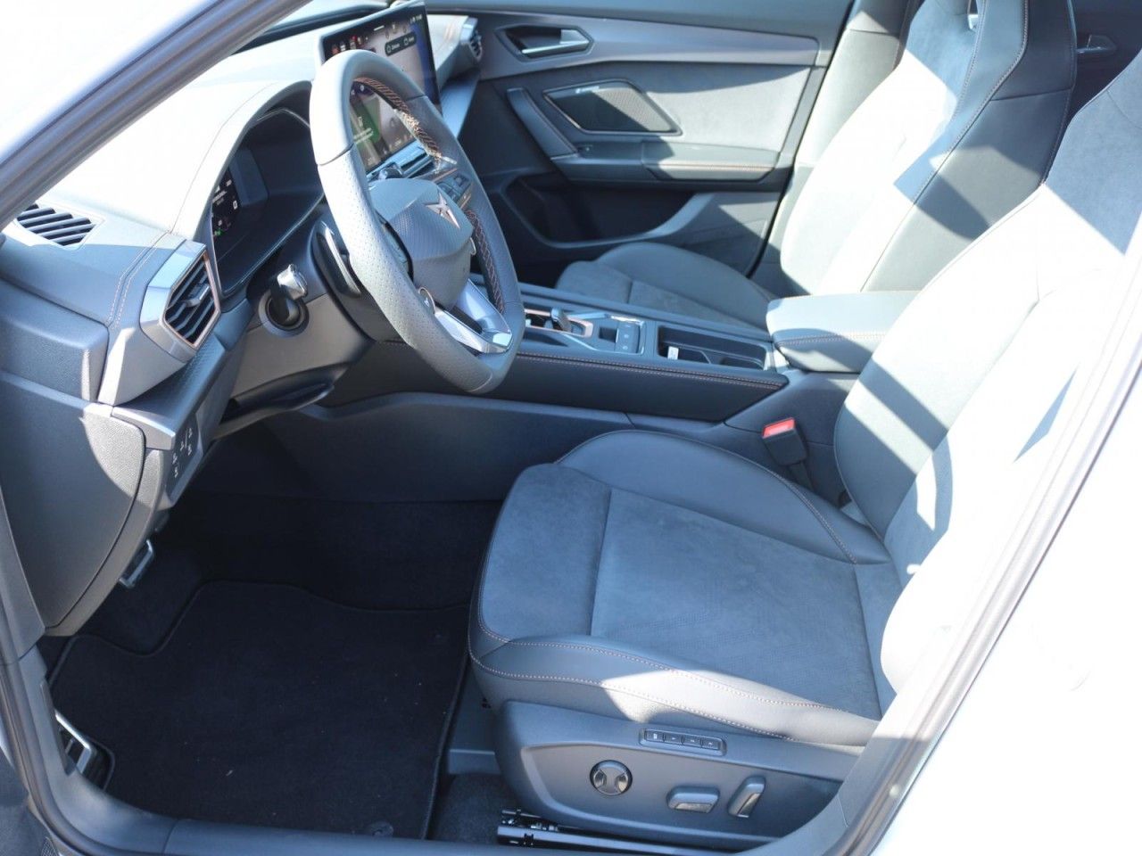 Fahrzeugabbildung CUPRA Formentor VZ 2.0 TSI DSG 4Drive