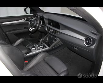 Alfa-Romeo Stelvio - 12
