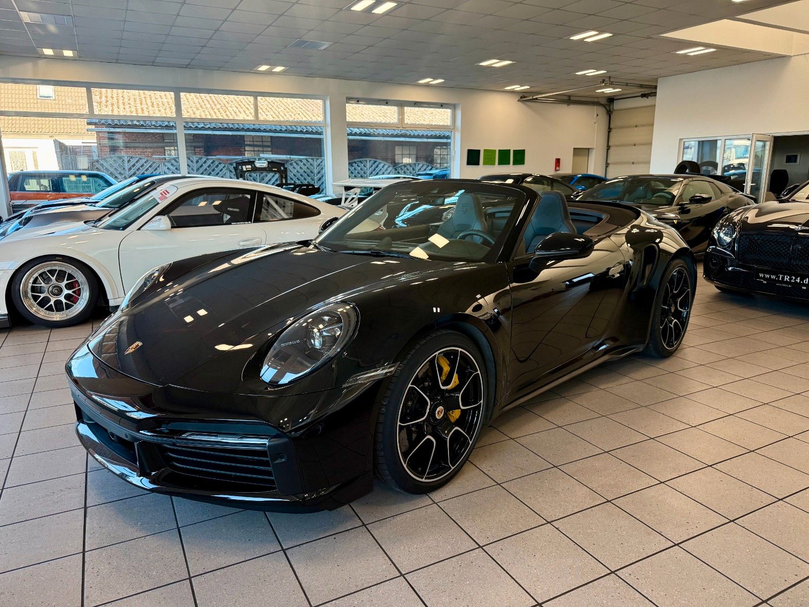 Fahrzeugabbildung Porsche 911 992 Turbo S Cabrio SportAbgas/Burmester/ACC