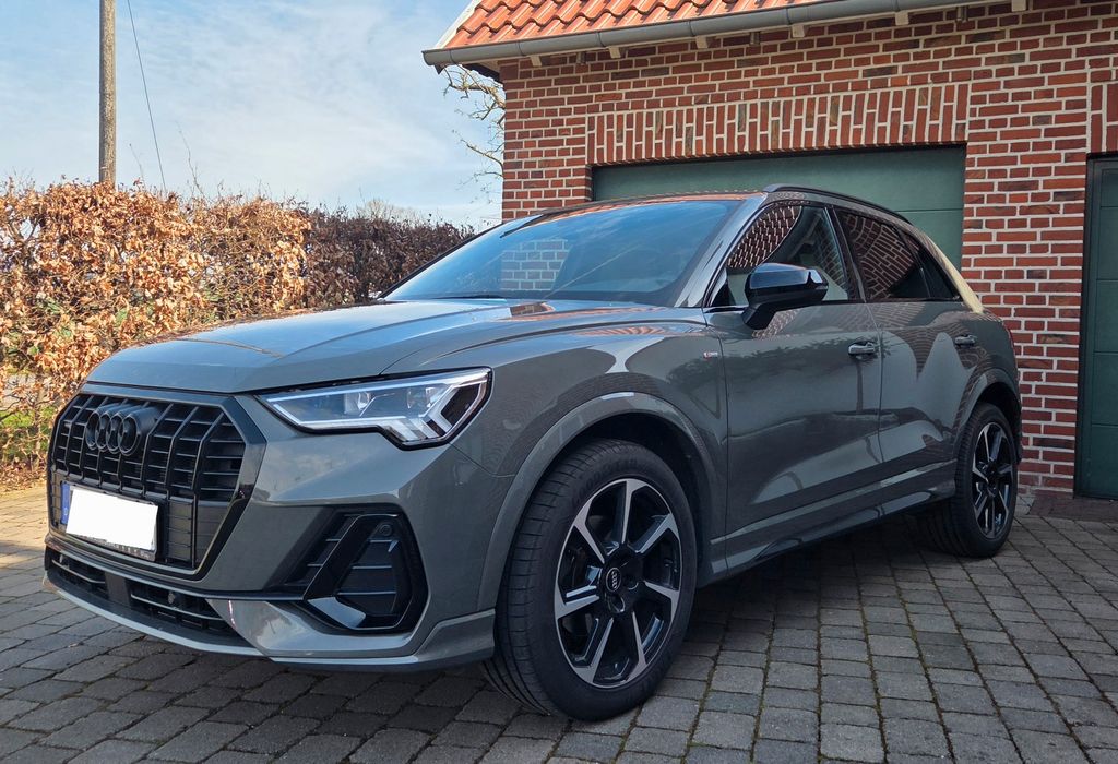 Image of Audi Q3