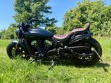 Indian Scout Bobber Custom neuwertig - INDIAN SCOUT BOBBER