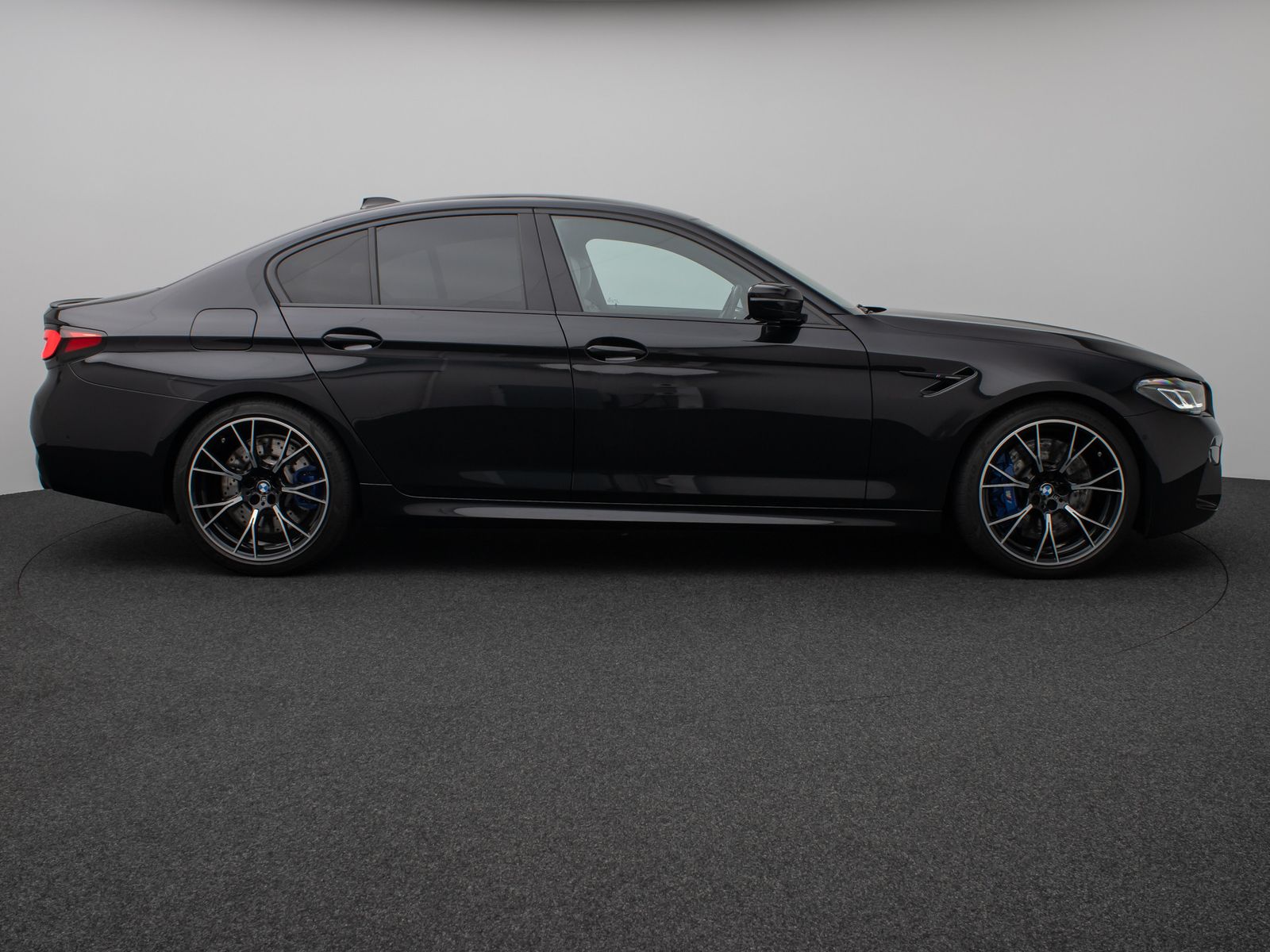 Fahrzeugabbildung BMW M5 Competition xD Kamera HUD DAB B&W SoftCL 20"