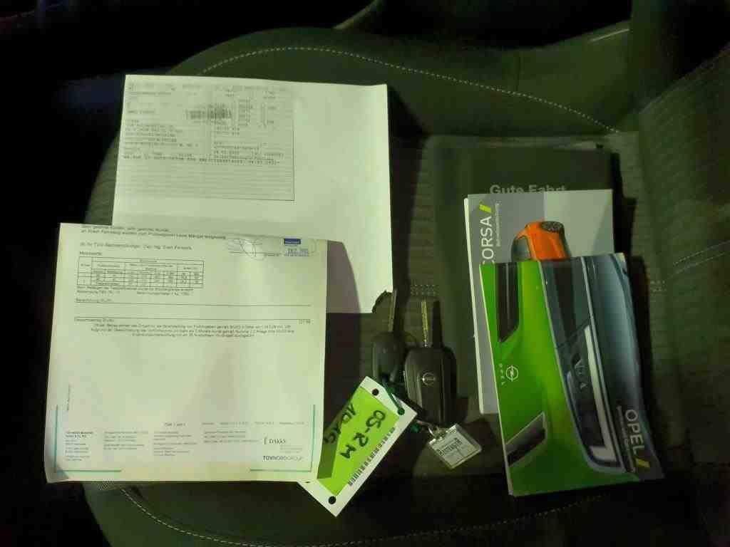 Opel Corsa Edition 1.2 SHZ*NAV*LANE*TEMPO*KLIMA