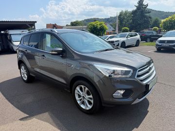 Ford Kuga Titanium+Xenon+SHZ+Navi+AHK