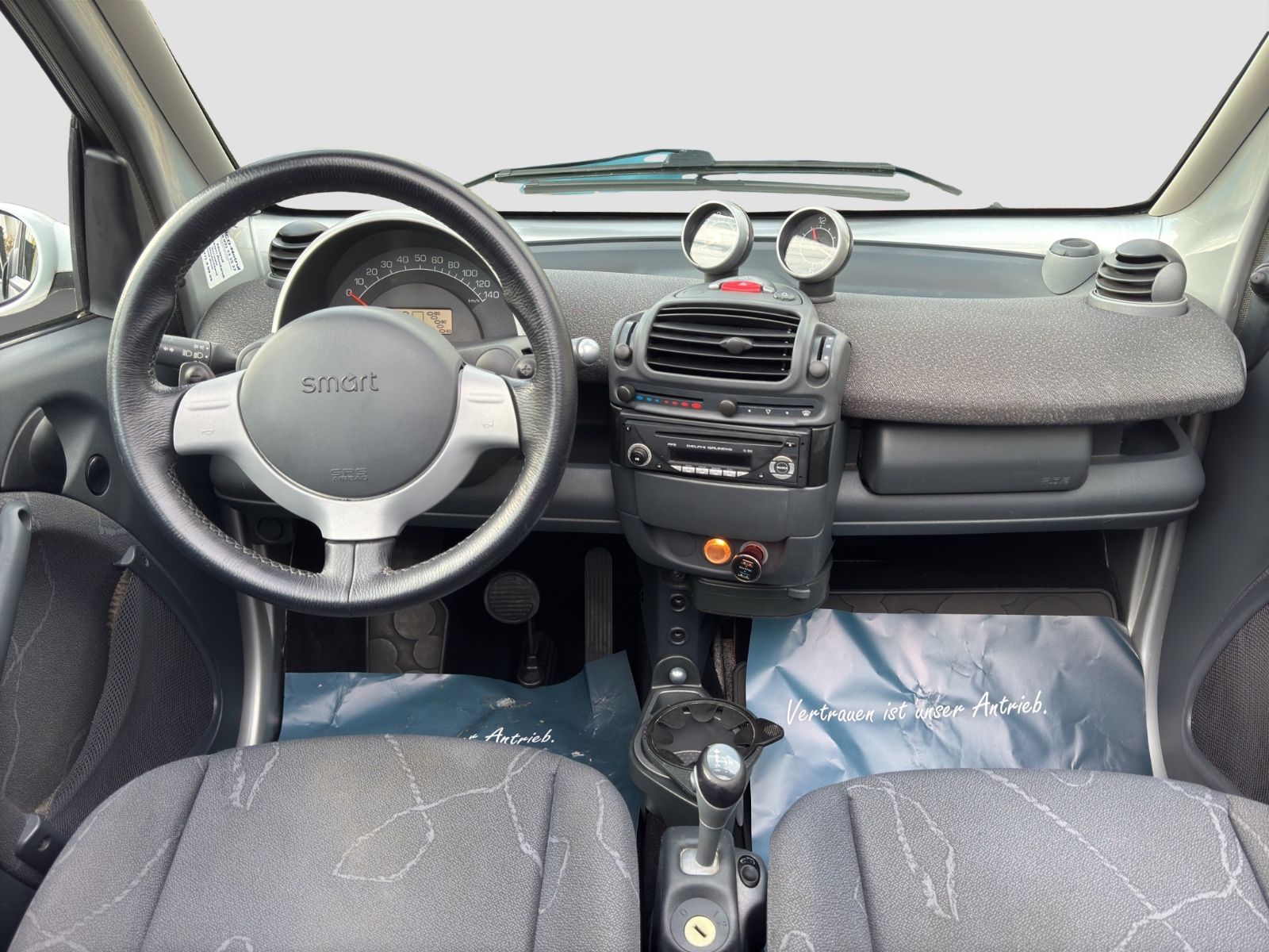 Fahrzeugabbildung Smart ForTwo cabrio Basis/Klimaanlage/Radio/TÜV