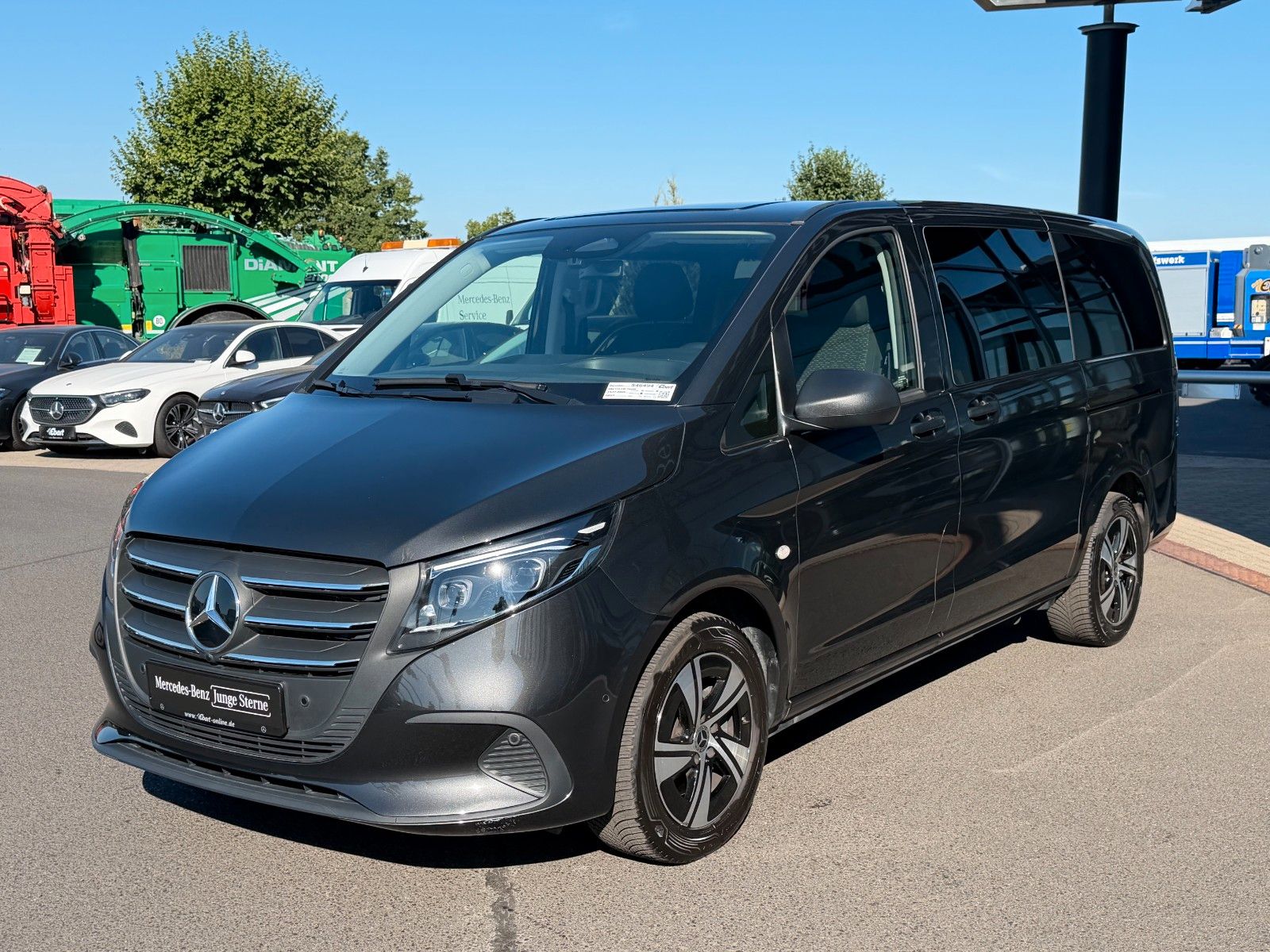 Fahrzeugabbildung Mercedes-Benz Vito 116 CDI 9G Tourer SELECT AHK2,5to LED