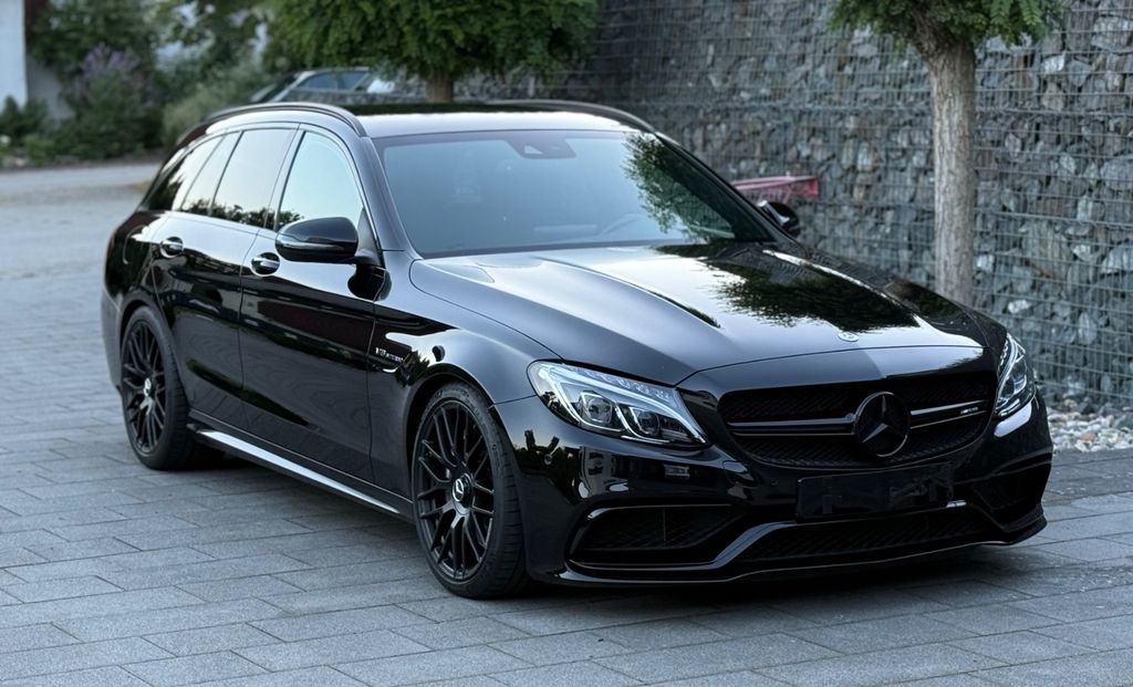 Mercedes-Benz C 63 AMG
