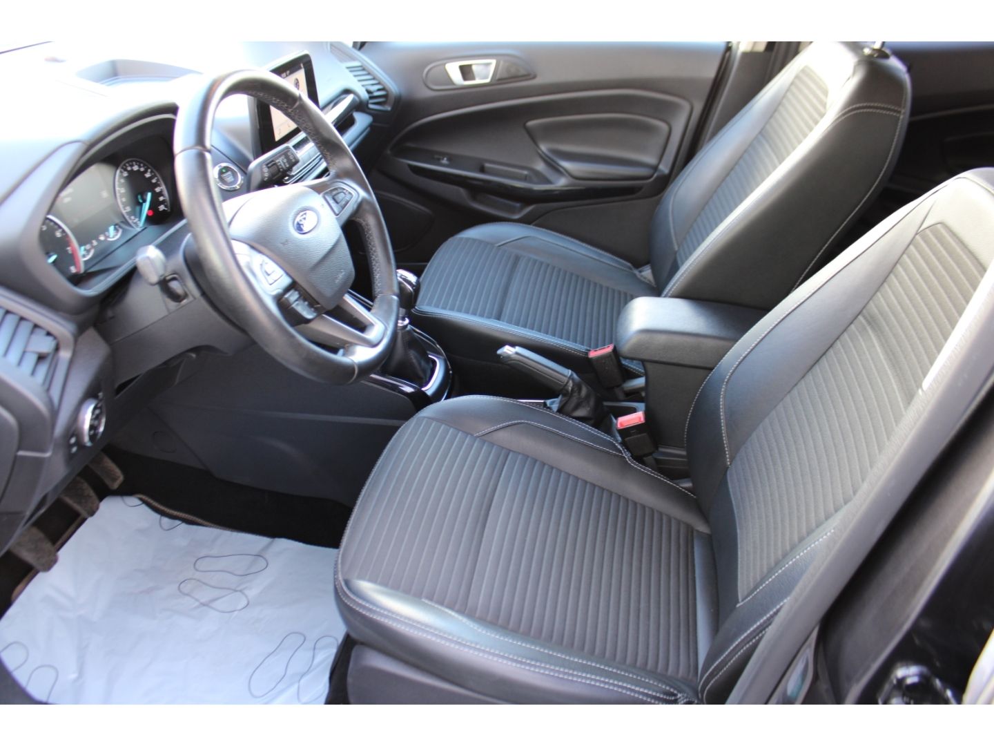 Fahrzeugabbildung Ford EcoSport Titanium WiPa RFK Tempomat  Android Aut