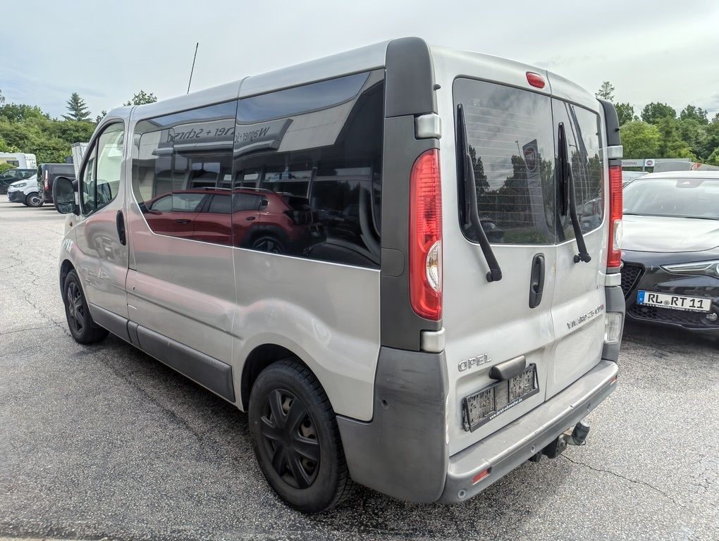 Fahrzeugabbildung Opel Vivaro L1H1 2,9t DPF (145 PS) 9 Sitze