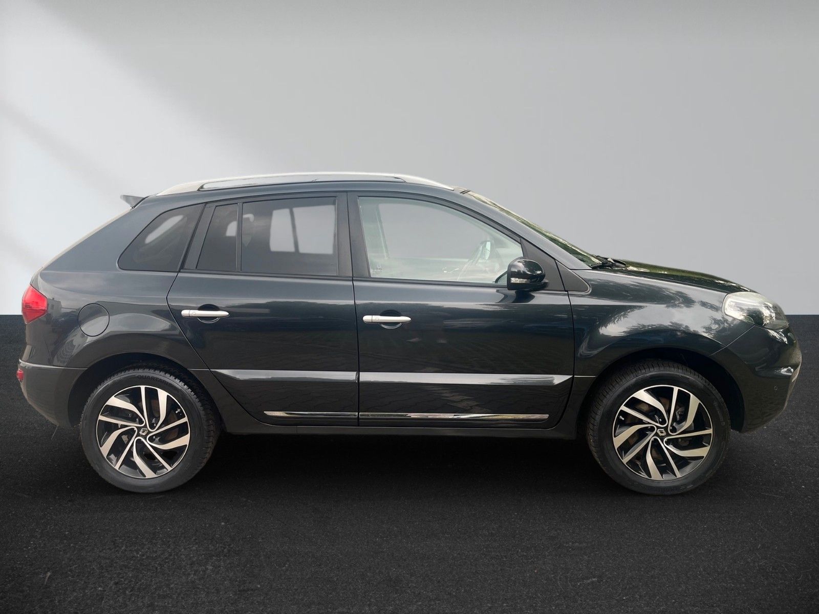 Renault Koleos dCi 175 FAP 4x4 Night and Day – Bild 3