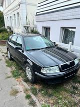 Skoda octavia 2.0 / Neue Tüv / Neue Zahnri... - gebrauchte Skoda Octavia aus dem Jahr 2002