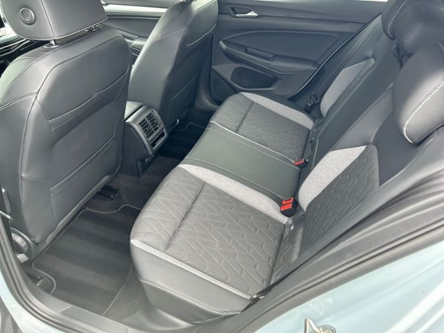 Fahrzeugabbildung Volkswagen Golf VIII 1.5 TSI GOAL LED KAMERA AHK KEYLESS SH