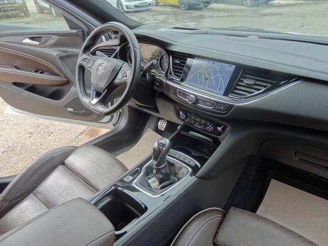 Fahrzeugabbildung Opel Insignia OPC-Line Super Optik/Innovation/OPC/4x4