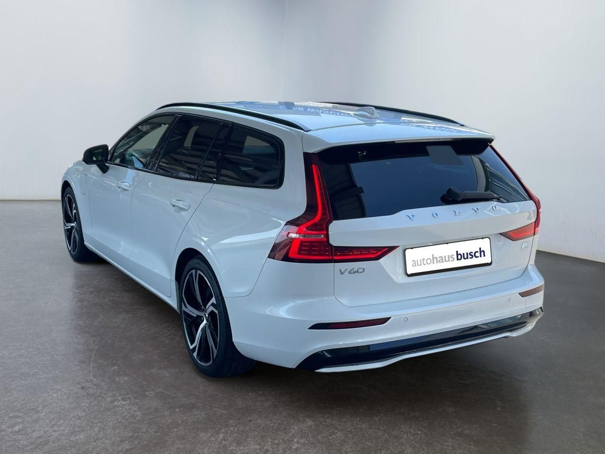 Volvo V60 Kombi Plus Dark T8 Recharge Plug-In Hybrid A foto 4
