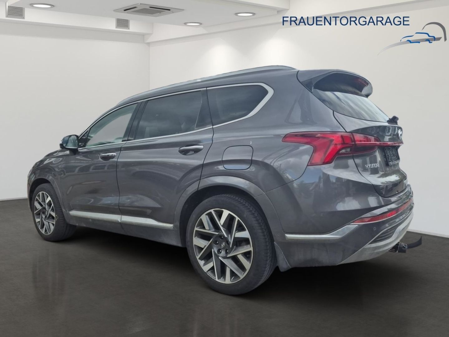 Fahrzeugabbildung Hyundai SANTA FE Signature 4WD, AHK, HUD Niveau Navi Led
