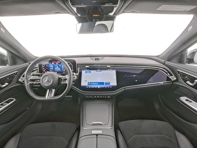 Fahrzeugabbildung Mercedes-Benz E 220 d AMG*SUPERSCREEN*PANO*20"ZOLL*DISTRONIC*