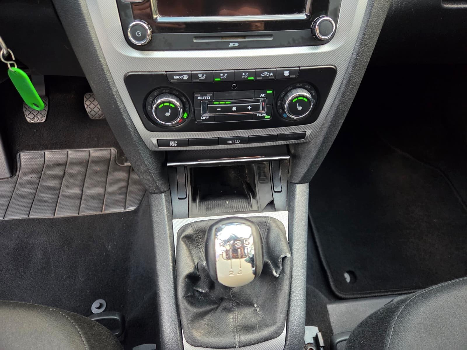 Skoda Octavia 2010 — photo 13