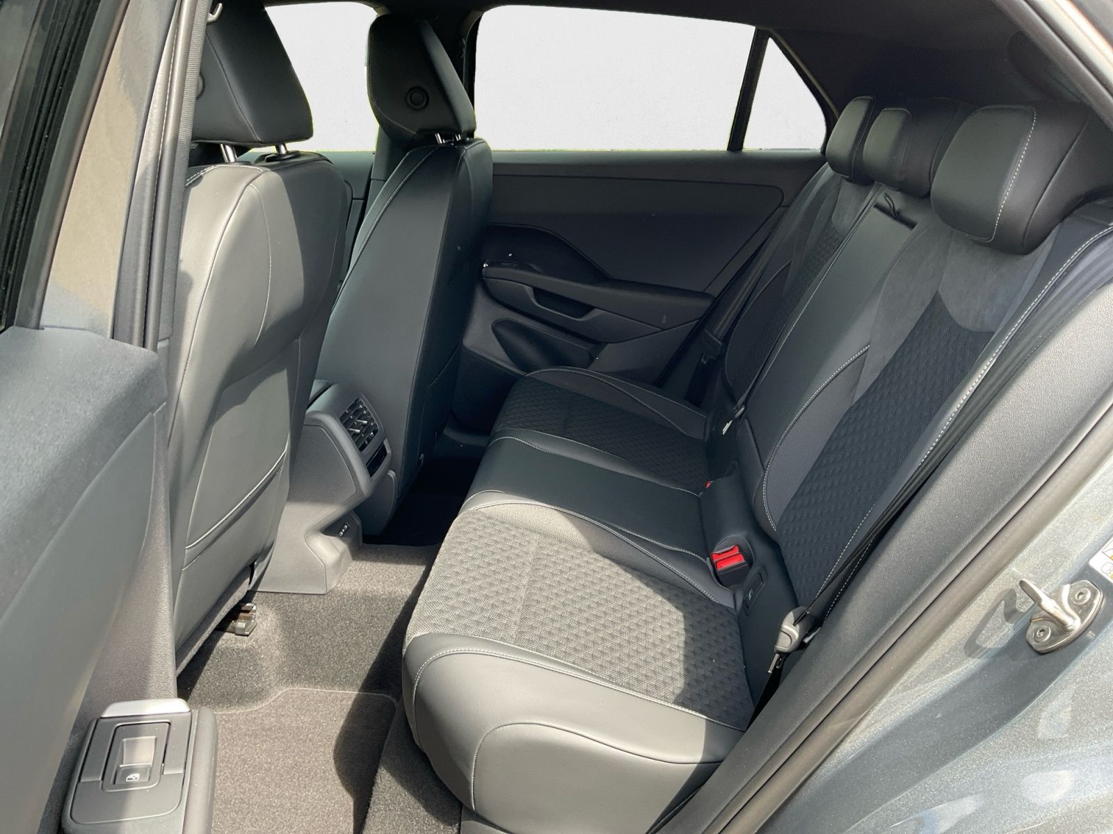 Volkswagen T-Roc - Bild 13