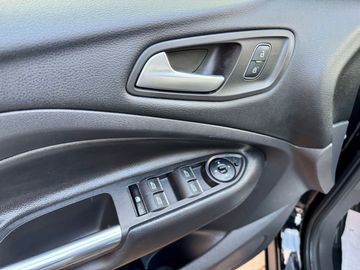 Ford Kuga - 11