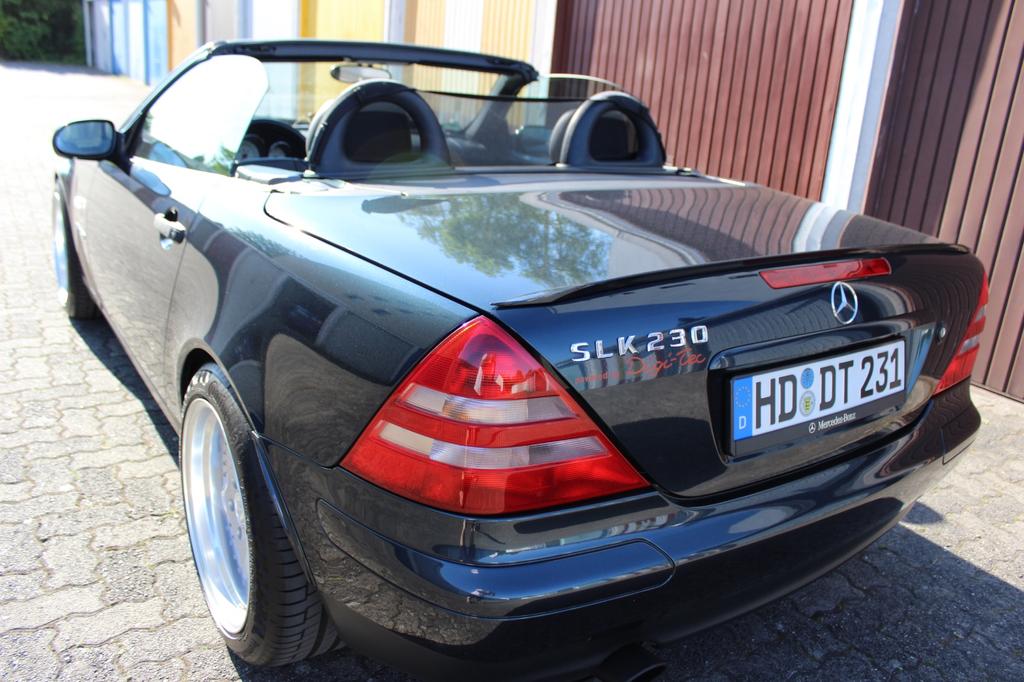 Mercedes-Benz SLK 230
